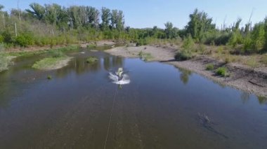 Wakeboarding Nehri üzerinde