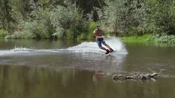 Wakeboarding on the river — Stock Video