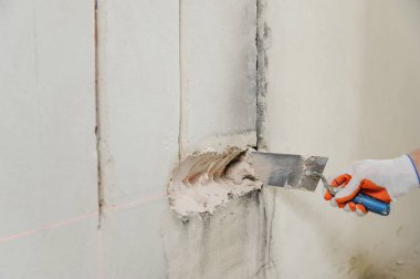 Elektrik soketi kutusu yükleme.