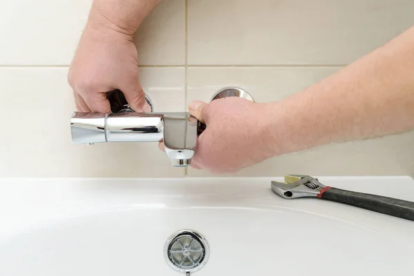 Installing faucet with thermostat. — Stock Photo, Image