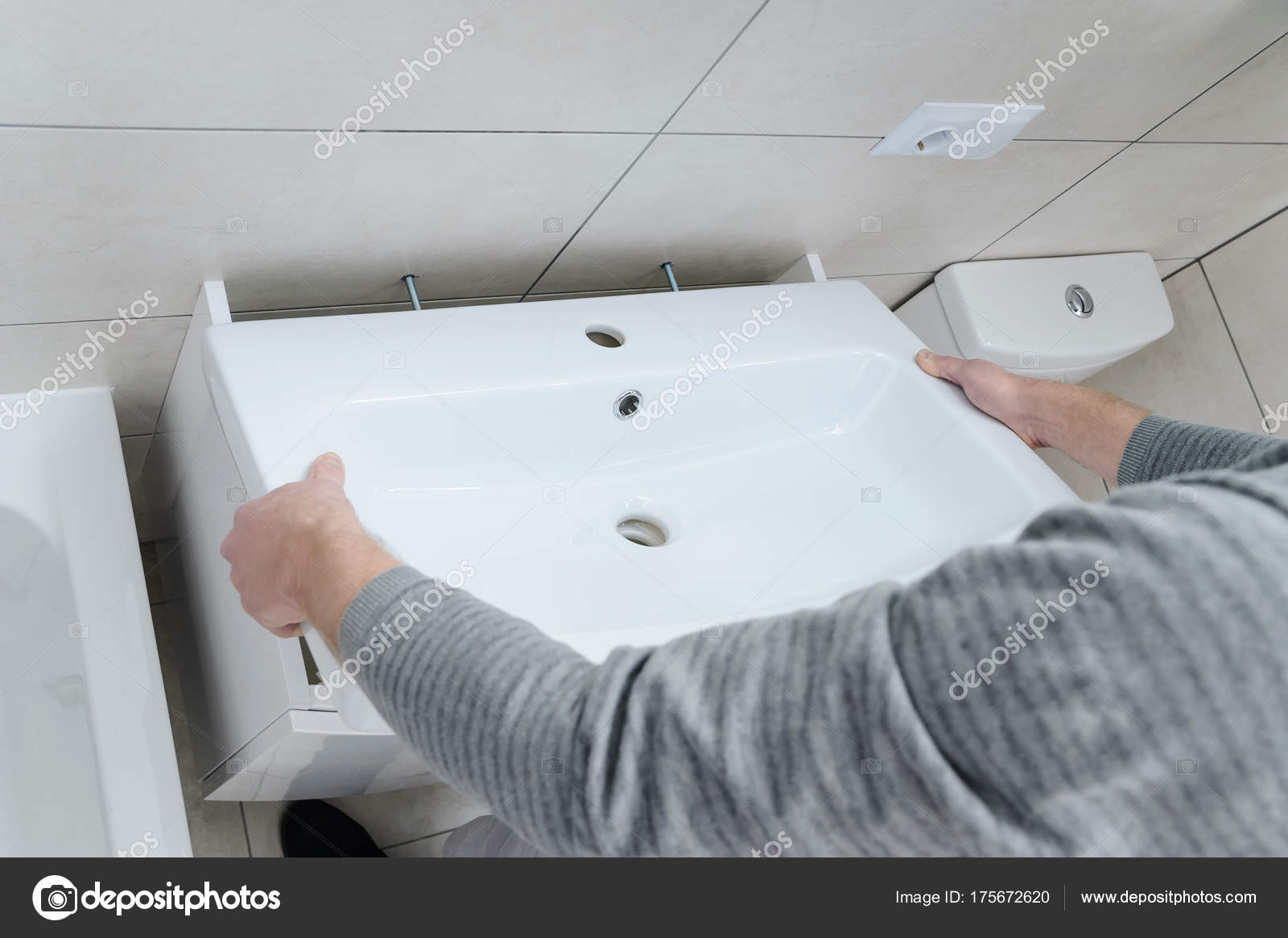 Installation das Waschbecken im Badezimmer — Stockfoto © Yunava1 ... Installation das Waschbecken im Badezimmer — Stockfoto © Yunava1 ...
