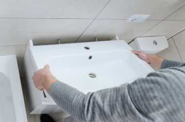 Yükleme banyo lavabo.