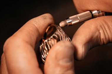 El sanatları takı yapımı.