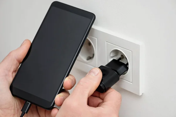 Charging of a smartphone. — Stock Photo, Image