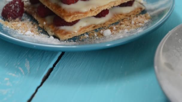 Raspberry Mille-feuille with cinnamon — Stock Video