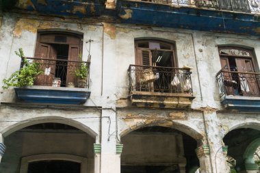 şehir merkezinde eski sokak havana