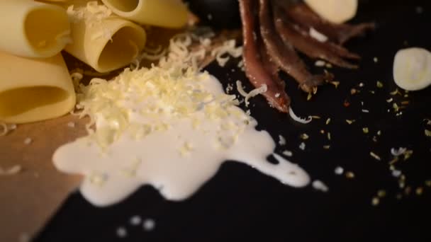 Ingredientes alimentarios para pasta italiana — Vídeos de Stock