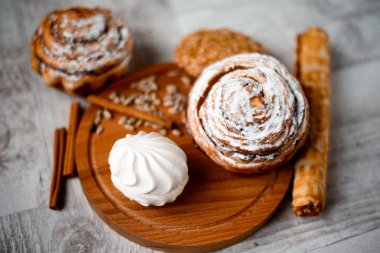 topuz ile susam ahşap tablo