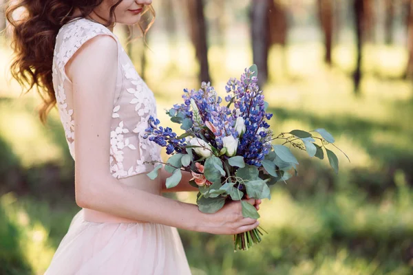Bouquet da sposa di lupini — Foto Stock