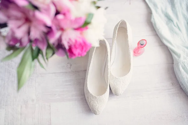 Parfume White Shoes — Stock Photo, Image