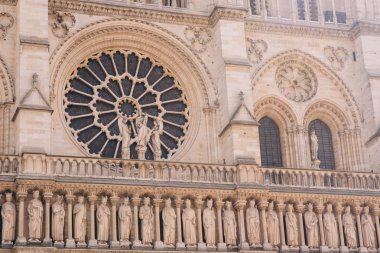Notre Dame Katedrali Merkez cephesi, Ulusal Katedral, Fransa Anıtı. gotik mimari.