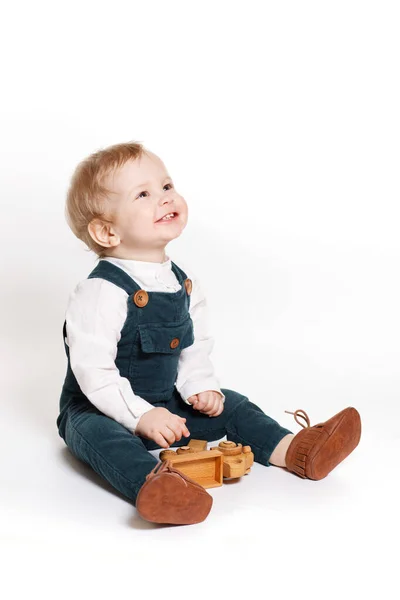 Een Schattig Kind Van Een Jaar Staat Een White Studio — Stockfoto