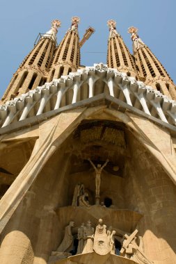 Barselona, İspanya-La Sagrada Familia, Katedral 19 Mart 1882 'de inşa edildi ve halen yapım aşamasında.