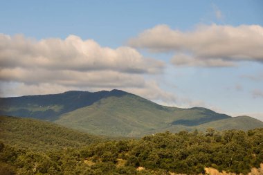 Pirene Dağları manzarası. Alt Urgell, İspanya