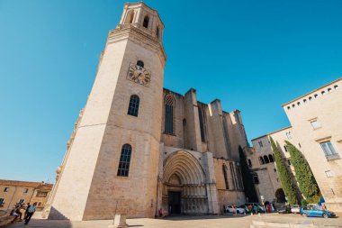 Katalonya 'daki Girona Katedrali, İspanya, Romanesk, Gotik ve Barok mimarisi, kent simgesi