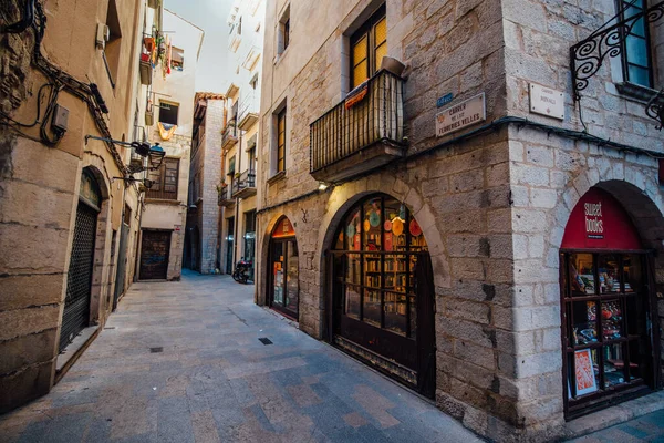 Średniowieczne Ulice Girony Średniowieczna Aleja Kamiennymi Murami Gironie Hiszpanie — Zdjęcie stockowe