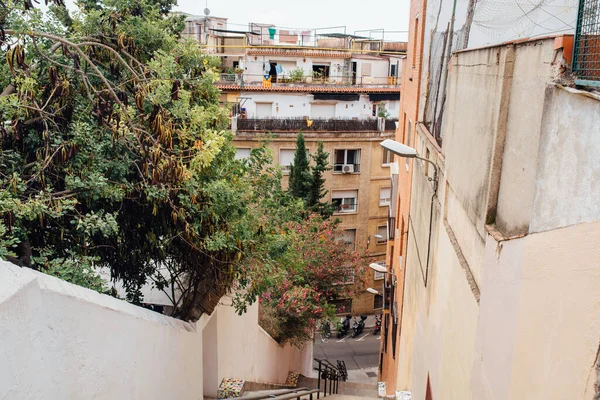 Vista Una Calle Estrecha Casco Antiguo Barcelona España — Foto de Stock