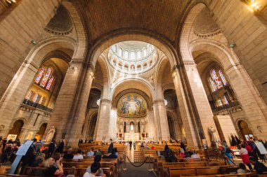 Paris 'in Kutsal Yüreği Bazilikası' nın iç manzarası, yaygın olarak Sacre Coeur Bazilikası olarak bilinir, Paris, Fransa.