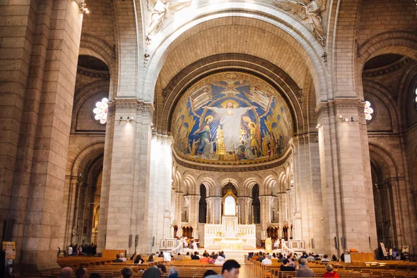 法国巴黎圣心大教堂的内景 俗称圣心大教堂 — 图库照片