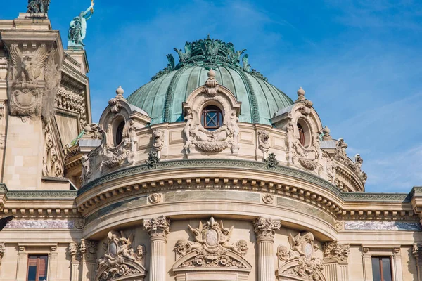 Фасад оперы или дворца Гарнье. Париж, Франция — стоковое фото