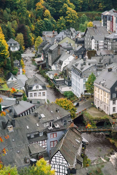 Kilátás Nyílik Város Monschau Hegy Tetejéről Németország Egy Felhős Napon — Stock Fotó