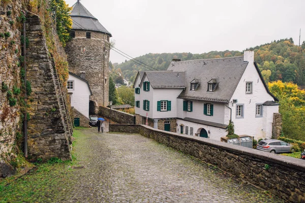 Monschau Németország Gyönyörű Történelmi Házak Egy Festői Városban Egy Felhős — Stock Fotó