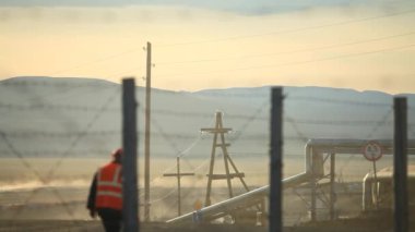 Alt kuruluş toprakları üzerinden gider