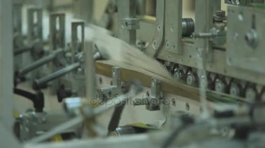 Katlama Makinası, Konveyör bant 