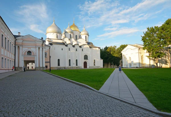 St. Sophia-katedralen. Mer från Velikiy Novgorod — Stockfoto