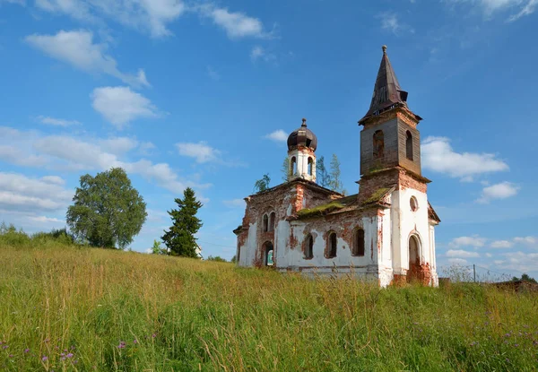 Kyrkan på Kazan ikonen av Guds moder. Vita berget — Stockfoto