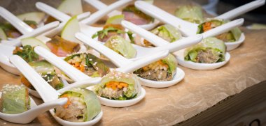 Çeşitli İtalyan meze bruschetta tabak