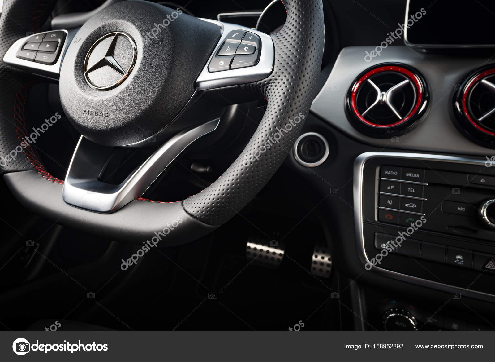 Mercedes Benz Cla 45 2016 Amg Interieur Redaktionelles