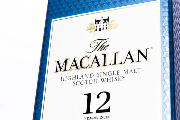 Macallan Highland Single Malt Scotch Whiskey Box close up studio — Stock Photo, Image