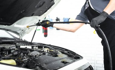 Araba temizleme, çamaşır makinesi bakımı.