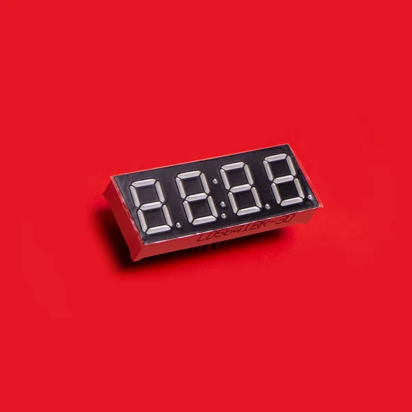 Micro Eletrônica Arduino Diy Componente Sobre Fundo Vermelho — Fotografia de Stock