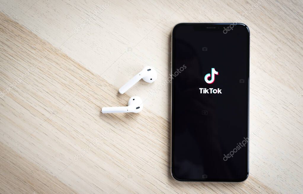 Sankt-Petersburg, Russia, April 5, 2020: Tik Tok application icon on Apple iPhone XS Max screen close-up. Tik Tok icon. tik tok application. Tiktok Social media network. Social media icon