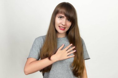 Güzel kadın, kalp krizi ya da kırık kalp