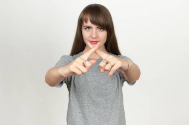 Dur hareket gösteren kadın