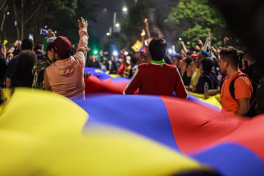 Kolombiya 'da 23 Kasım 2019' da Ivan Duque, Bogot Kolombiya 'ya karşı düzenlenen Meşale Gecesi.