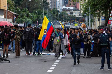 Protestoların altıncı günü, Ivan Duque hükümetinin reformlarına karşı ulusal grev, Dilan Cruz 'un 26 Kasım 2019' da çevik kuvvet polisi Bogota Kolombiya tarafından öldürülmesinin anısına