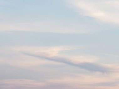 güzel mavi gökyüzü bulutlu arka plan ile