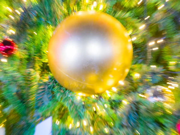 Зум Сплеск Світла Розмиття Зображення Sparkle Сосни Штучні Новорічні Ялинки — стокове фото