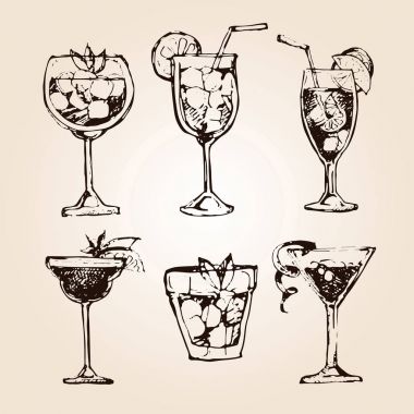 Kokteyl küme. Menü çubukları, restoranlar, Davetiyeler, duyurular grafik tasarım öğeleri. Elle çizilmiş kroki alkollü kokteyller kümesi. Vintage vektör çizim 