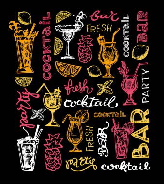 Kokteyl küme. Menü çubukları, restoranlar, Davetiyeler, duyurular grafik tasarım öğeleri. Elle çizilmiş kroki alkollü kokteyller kümesi. Vintage vektör çizim