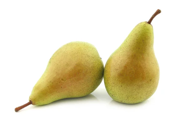 Two fresh migo pears — Stock Photo, Image