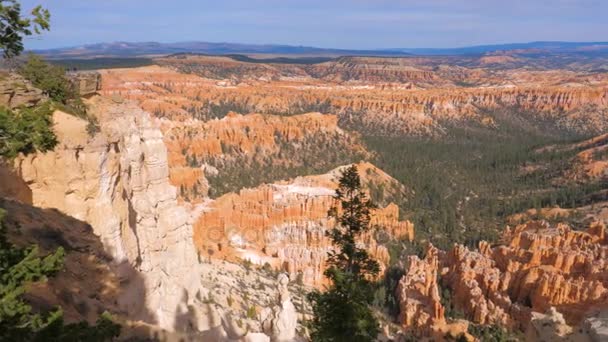 Bovenaanzicht van het pan op zand berg rood oranje Bryce Canyon National Park Usa — Stockvideo