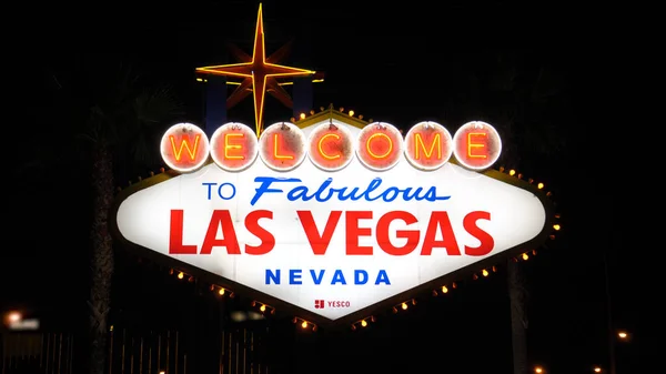 Las Vegas, EE.UU.-Noviembre 07,2017: Bienvenido a Las Vegas signo de iluminación por la noche — Foto de Stock