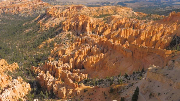 Görünüm üzerinde kum dağ kırmızı turuncu Bryce Canyon Milli Parkı