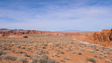 Çöl kum ve kayalıklarla Red Rock Canyon Ulusal koruma