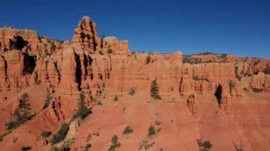 Bryce Canyon Ulusal Parkı Utah 'ta Orange Rocks Sunset Aerial View' da.